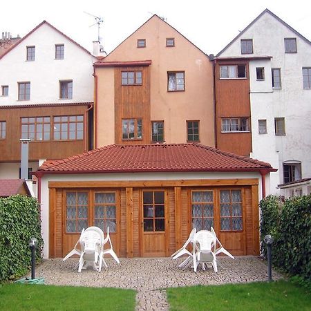 Penzion 102 Пардубице Екстериор снимка