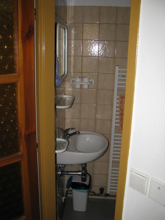 Penzion 102 Пардубице Екстериор снимка